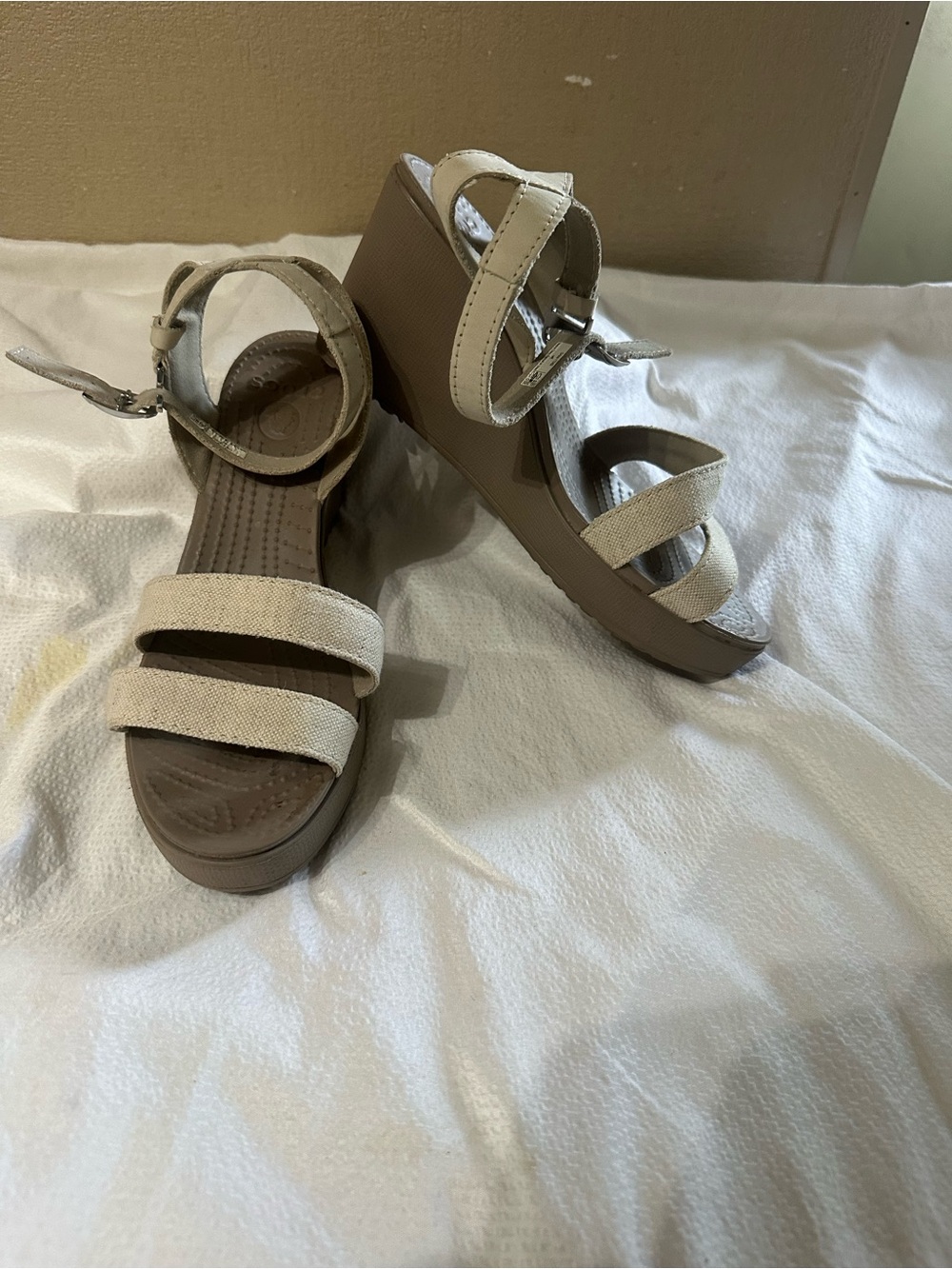 CROCS Leigh II Ankle Strap Wedge Sandals